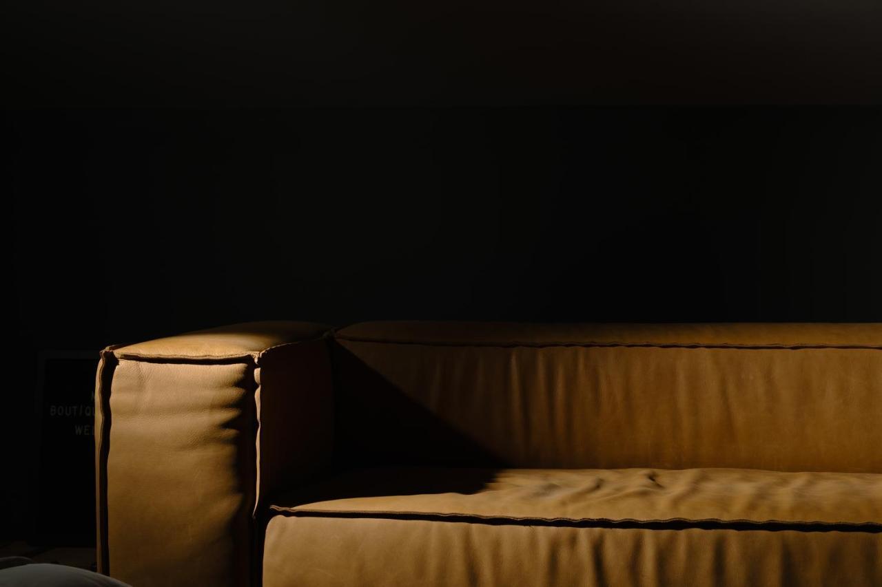 Mert Boutique Hotel คอร์เชอ ภายนอก รูปภาพ